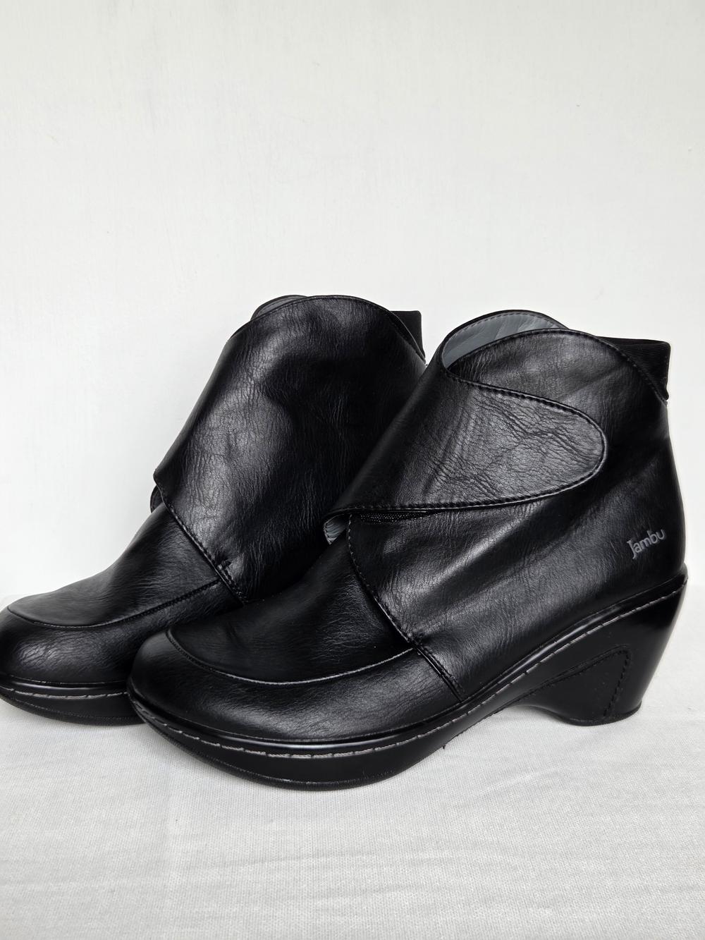 Jambu Rhonda Sport Wedge Design Ankle Boots Womens Size-7.5